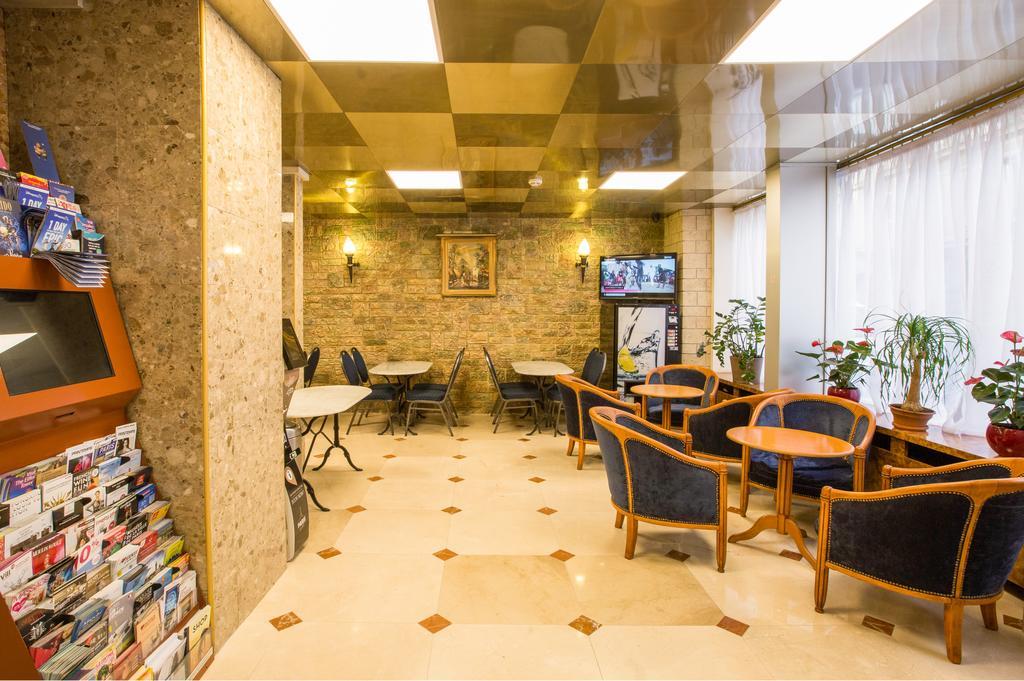 Hotel Fiat Paříž Exteriér fotografie