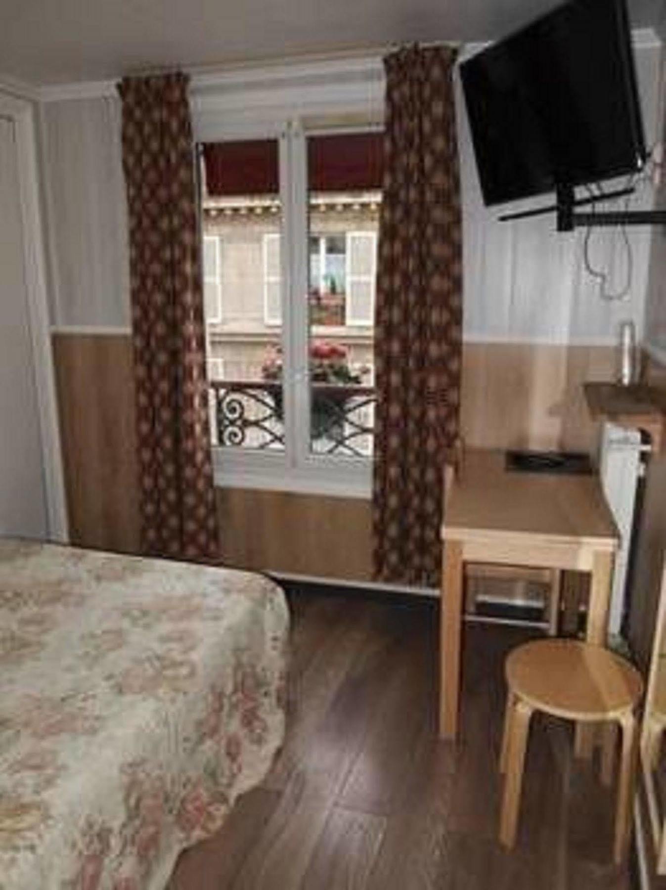 Hotel Fiat Paříž Exteriér fotografie
